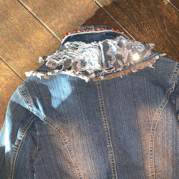 Jean jacket - Picture 5 of 7